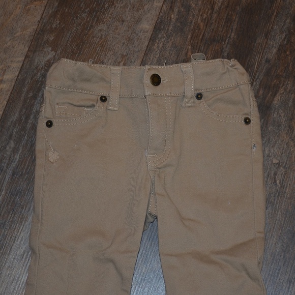 Lucky Kaki Capri Pants - Picture 2 of 6